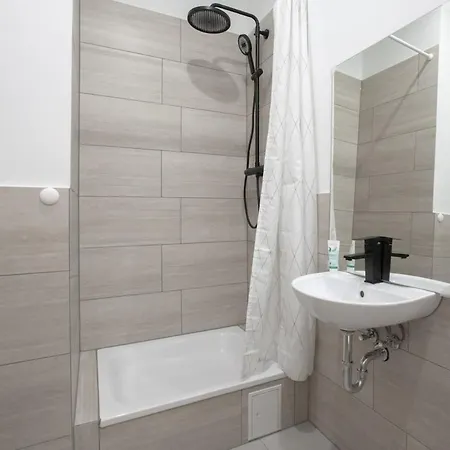 Atelier Rose Apartment